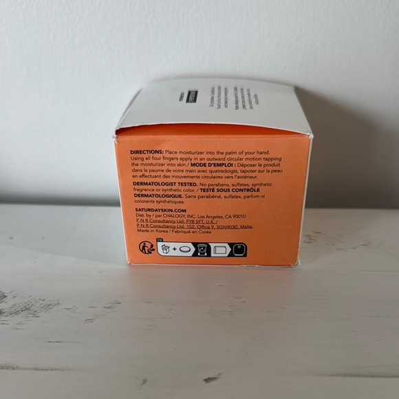 Carrot + Niacinamide Moisturizing Cream - Orange - Picture 4 of 5